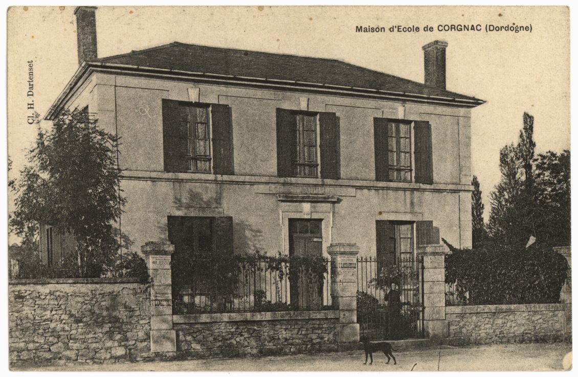 Maison d'école de Corgnac. 2 Fi 581