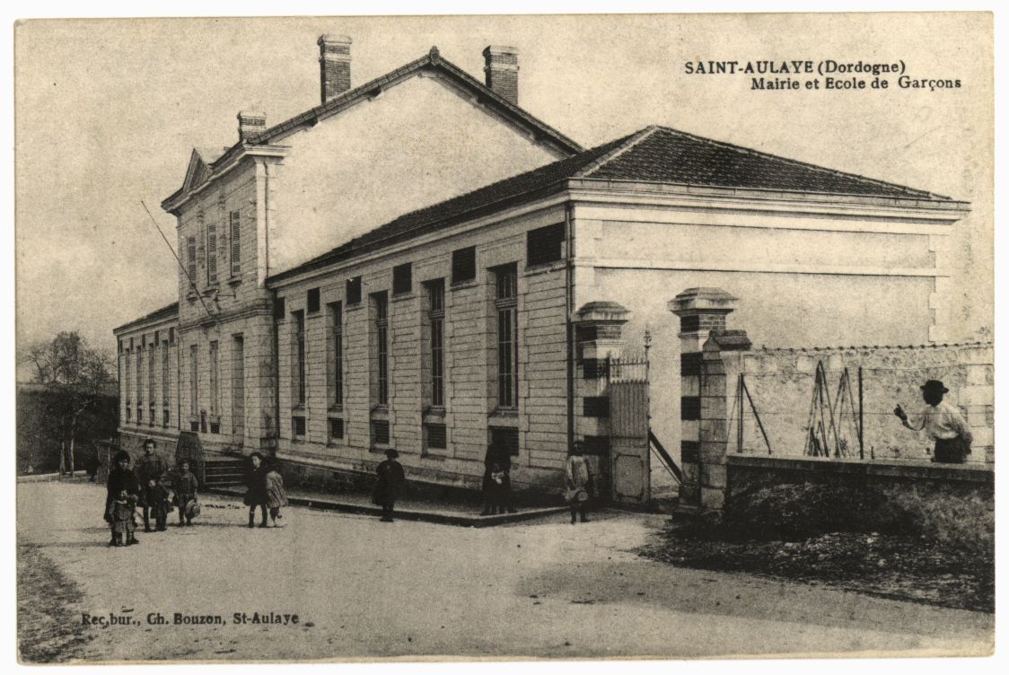 Saint-Aulaye, mairie et école de garçons. 2 Fi 1877