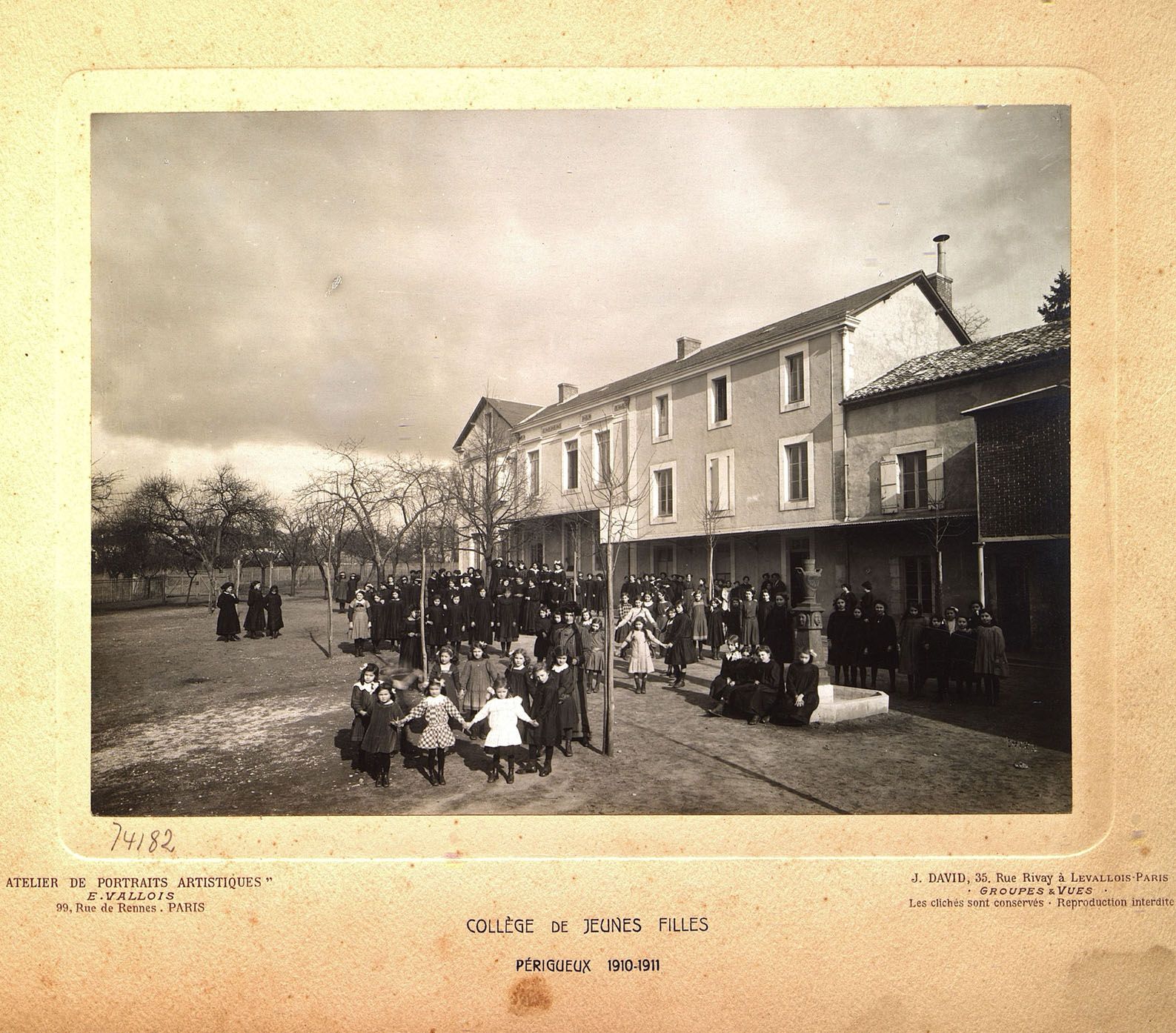 L'enseignement secondaire des filles